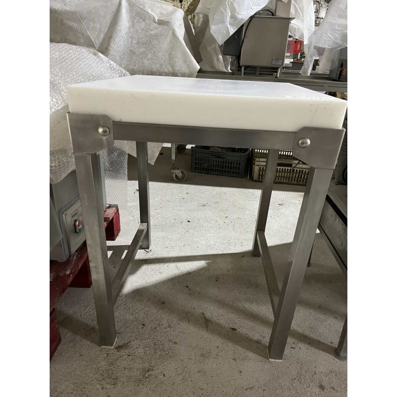 Billot polyéthylène sur pied inox